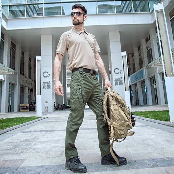 Herren taktische Cargo Hose für Outdoor-Abenteuer, robust & funktionell. Perfekt als Wander- & Freizeithose.