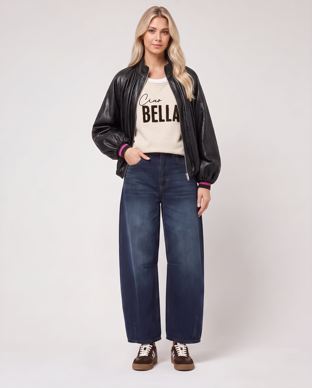 Elegante Damen Übergangsjacke im Oversized-Stil mit hohem Stehkragen und modischen Ballonärmeln. Ideal für Streetwear.