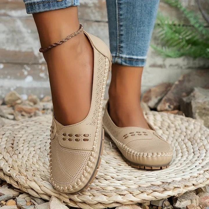 Leichte Sommerschuhe: Atmungsaktive Damen Slip-On Slipper, perfekt für heiße Tage & Freizeit.