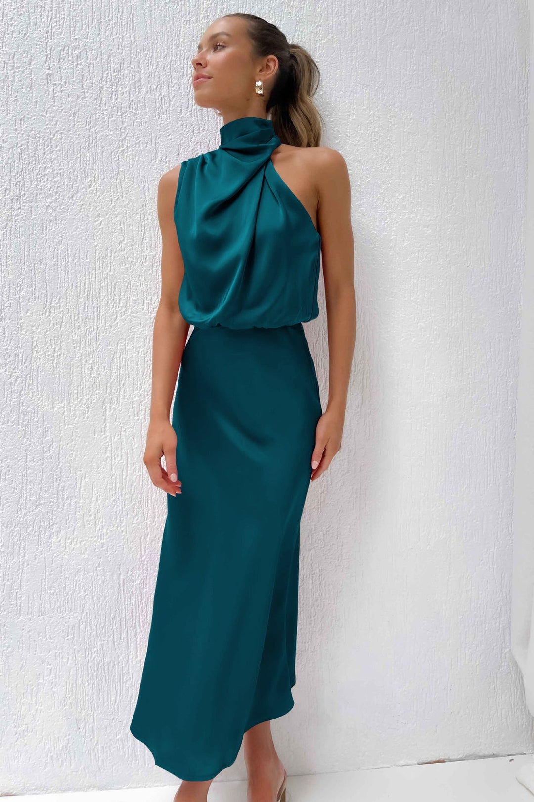 Formelles Abendkleid Damen, mit Halterneck, figurschmeichelndes Maxikleid.