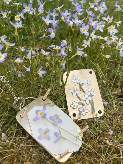 Multifunktionale Blumenpresse für Scrapbooking, Journaling & Naturkunst.