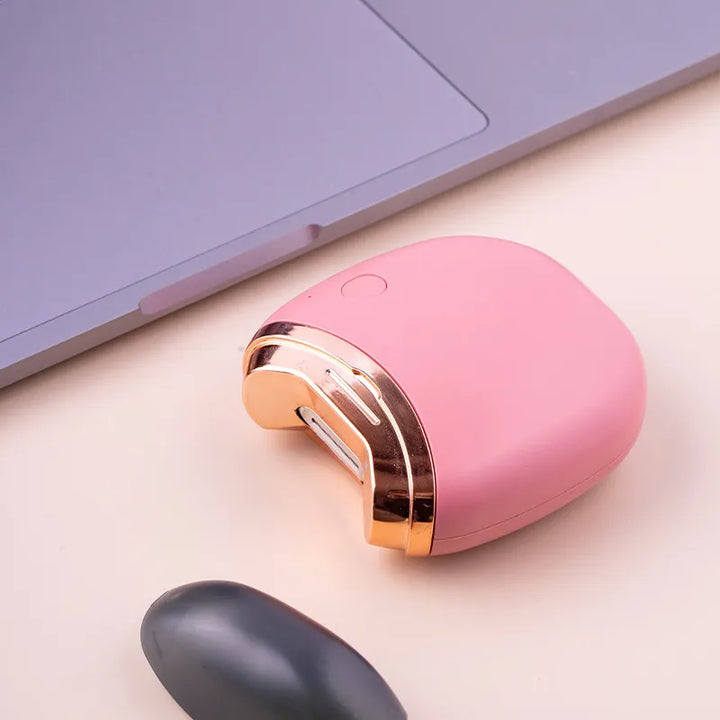 Batteriebetriebener automatischer Nageltrimmer für einfache und sichere Nagelpflege, auch für empfindliche Nägel.