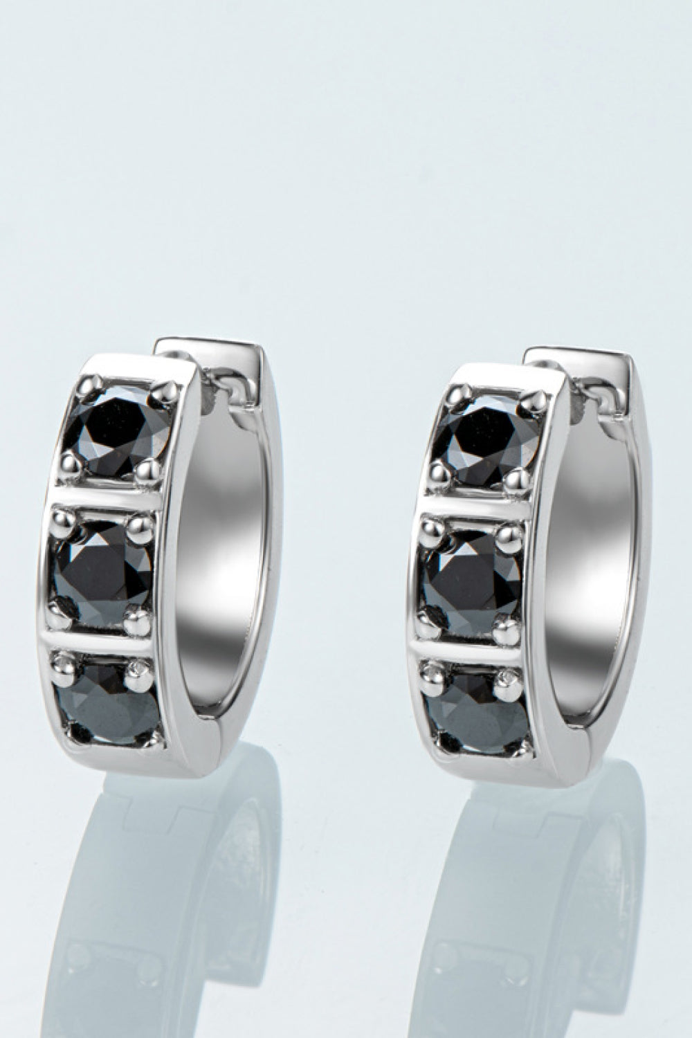 Damen Creolen mit funkelnden Moissaniten, aus Sterlingsilber, eleganter Ohrschmuck.