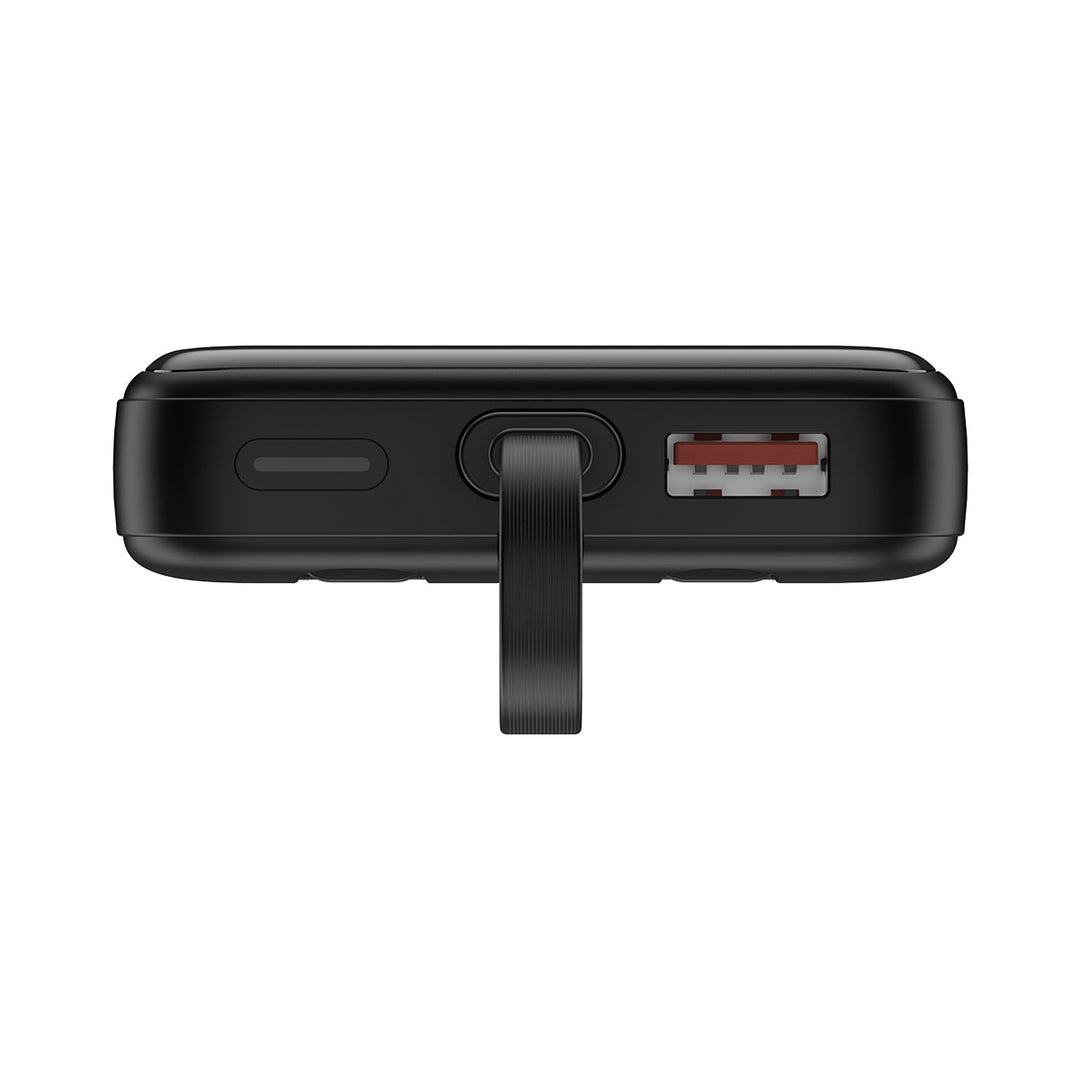 Schnelllade-Powerbank 10.000 mAh mit praktischen integrierten Kabeln für alle gängigen Anschlüsse.