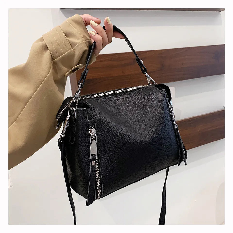 Stilvolle Einkaufstasche für Frauen. Modische Schultertasche, ideal für alle Jahreszeiten.