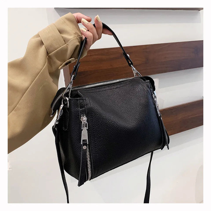 Stilvolle Einkaufstasche für Frauen. Modische Schultertasche, ideal für alle Jahreszeiten.