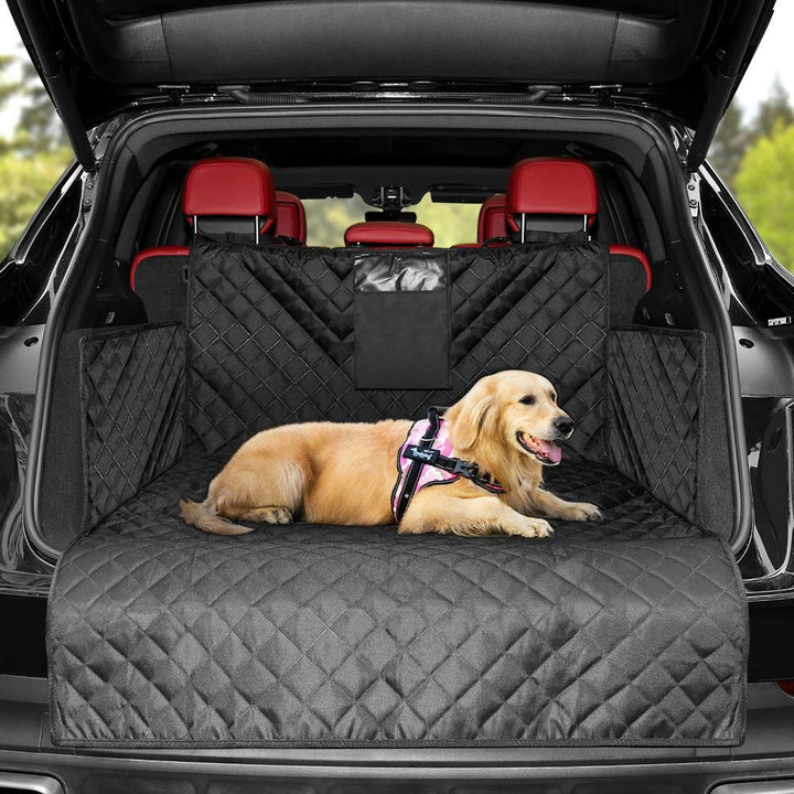 Wasserdichte, kratzfeste Kofferraumschutzmatte für Hunde im SUV, schützt Ihr Auto zuverlässig vor Schmutz & Haaren.