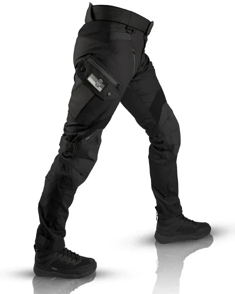 Taktische Herren Cargo Hose in Schwarz mit vielen Taschen, robust und funktional für Outdoor & Arbeit.