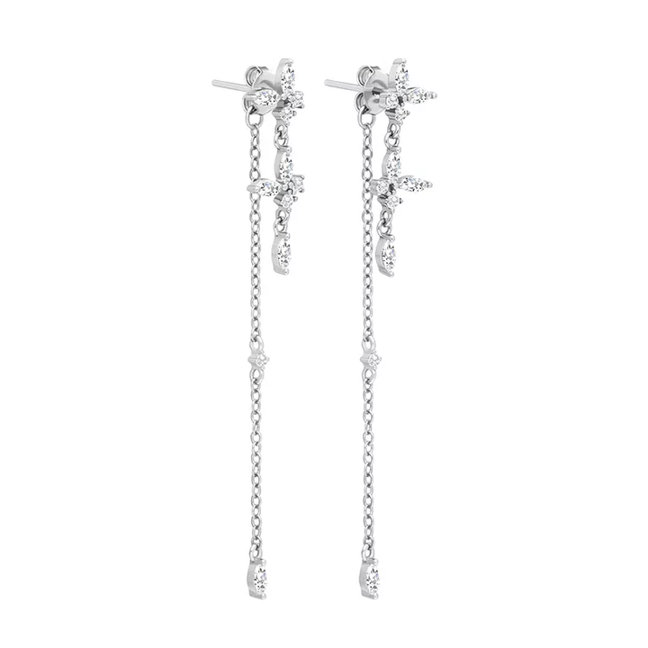 Silberfarbene Damen-Tropfenohrringe mit funkelnden Zirkonia. Zeitloser, eleganter Schmuck für Damen.