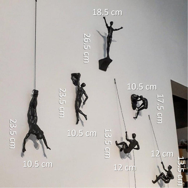 Elegante Kletterfigur 3D Wand Skulptur als Blickfang, ideal als moderne Heimdekoration oder Büro Deko.