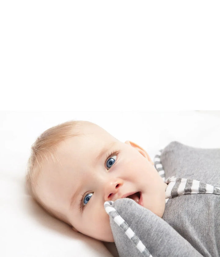 Baby Puckschlafsack mit Reißverschluss für Neugeborene. Sicherer, atmungsaktiver Schlafsack für erholsamen Schlaf.