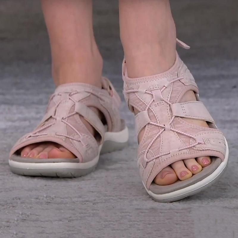 Orthopädische Komfortsandalen für Frauen mit innovativer 3-Bogen-Stütze und Nanoschaum-Technologie.