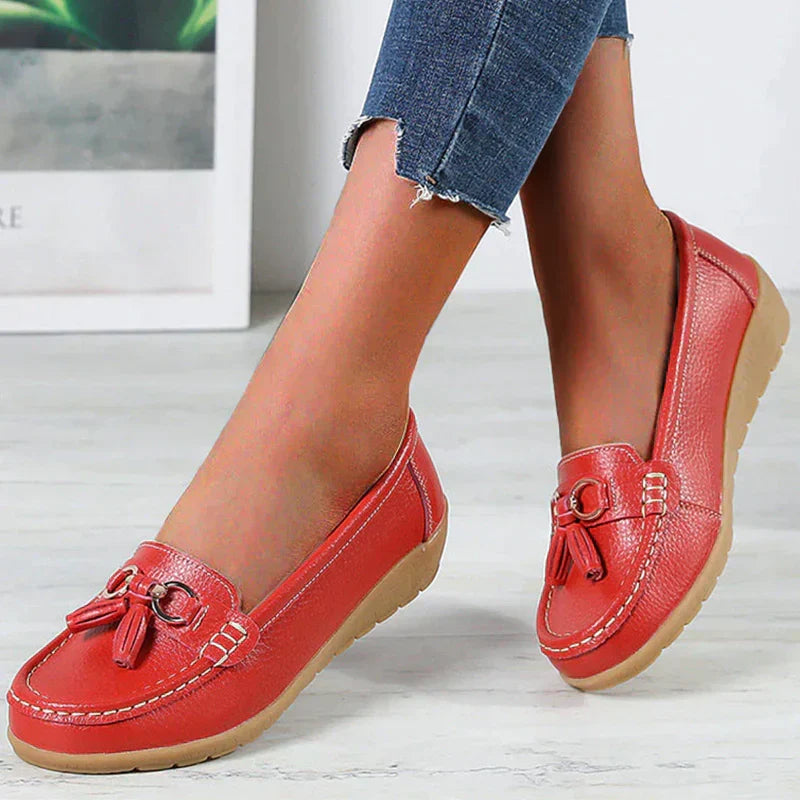 Leichte Damen Mokassins, bequeme Sommerschuhe & Slipper. Rutschfest für Alltag & elegante Freizeit-Looks.
