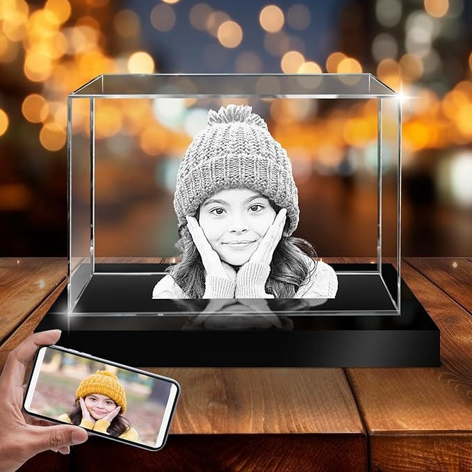 Individueller Fotokristall Block mit Ihrem 2D/3D Foto im Glas, per Laser graviert. Perfektes Foto Geschenk.