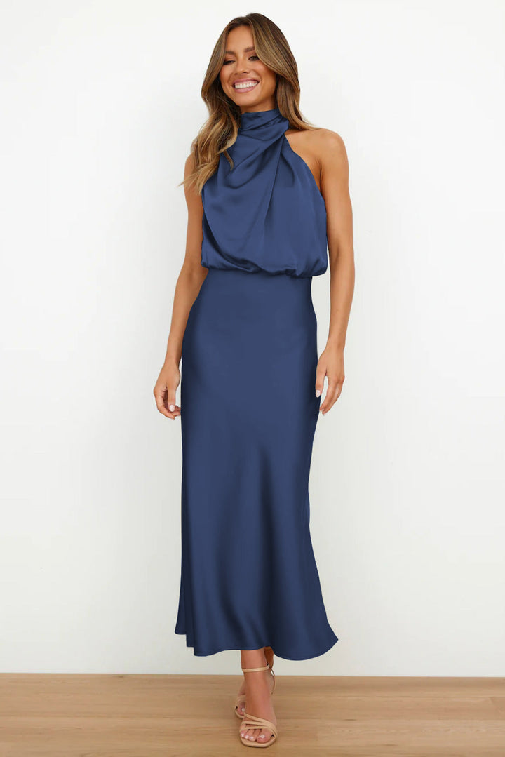 Glamouröses Damen Halterneck Maxikleid, elegantes Abendkleid für unvergessliche Feste.