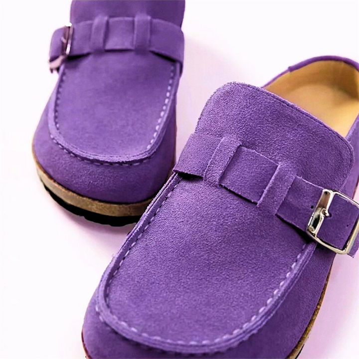 Damen Sandalen mit verstellbaren Riemen und praktischem Verschluss für individuelle Passform.