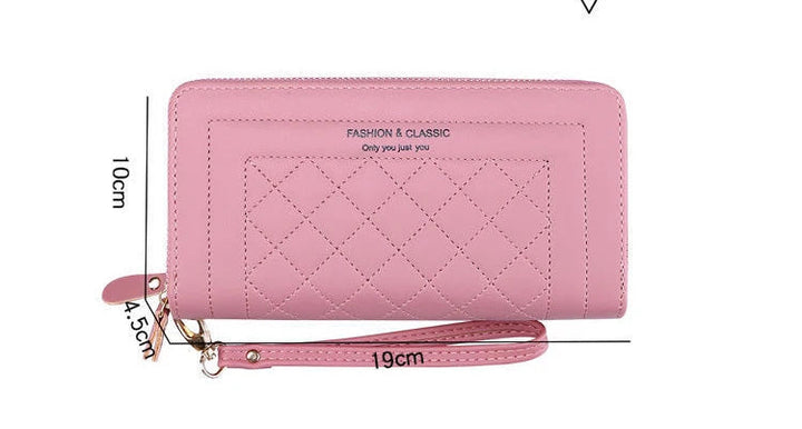 Nahaufnahme der luxuriösen Damen Geldbörse mit Doppelreißverschluss; ideal für Alltag oder Abendtasche.