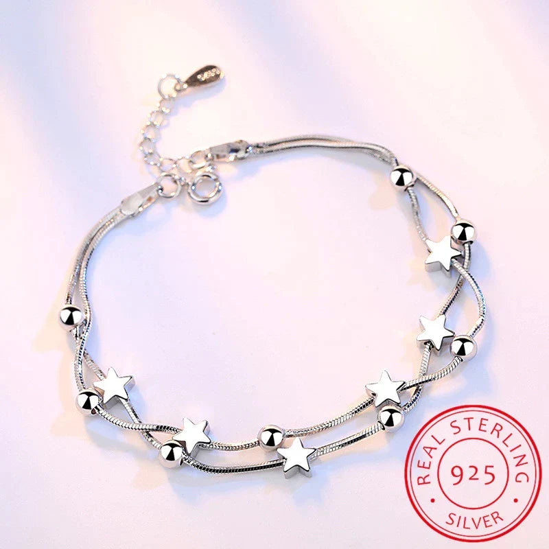 Damen Sternen Armband aus Silber, zierlich & verstellbar. Ein elegantes Schmuckstück für Frauen.