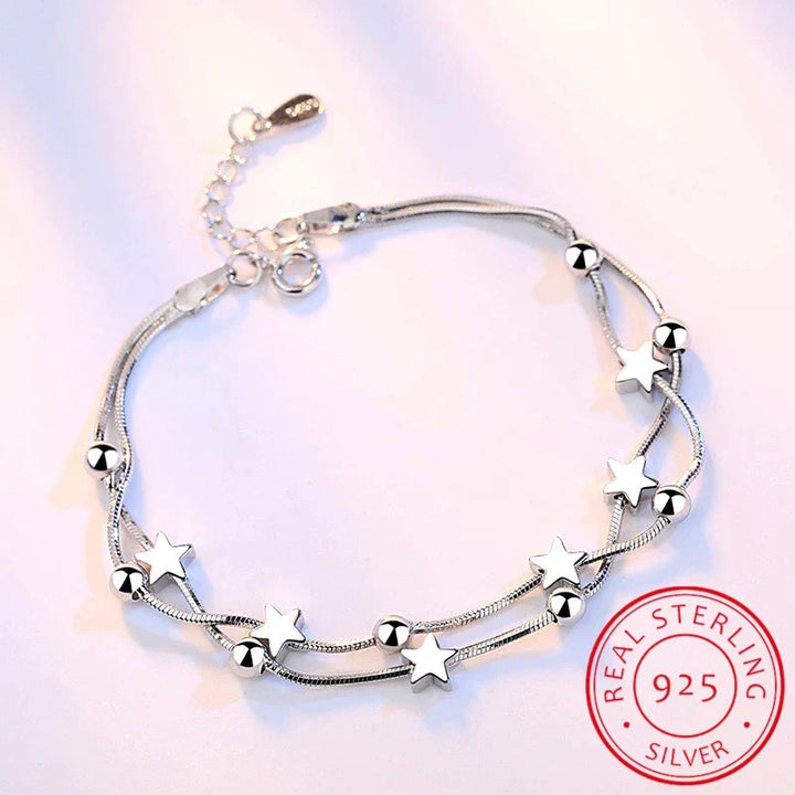 Damen Sternen Armband aus Silber, zierlich & verstellbar. Ein elegantes Schmuckstück für Frauen.