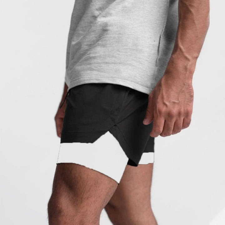 Komfortable, atmungsaktive Herren 2-in-1 Sportshorts für Laufen und aktives Training.