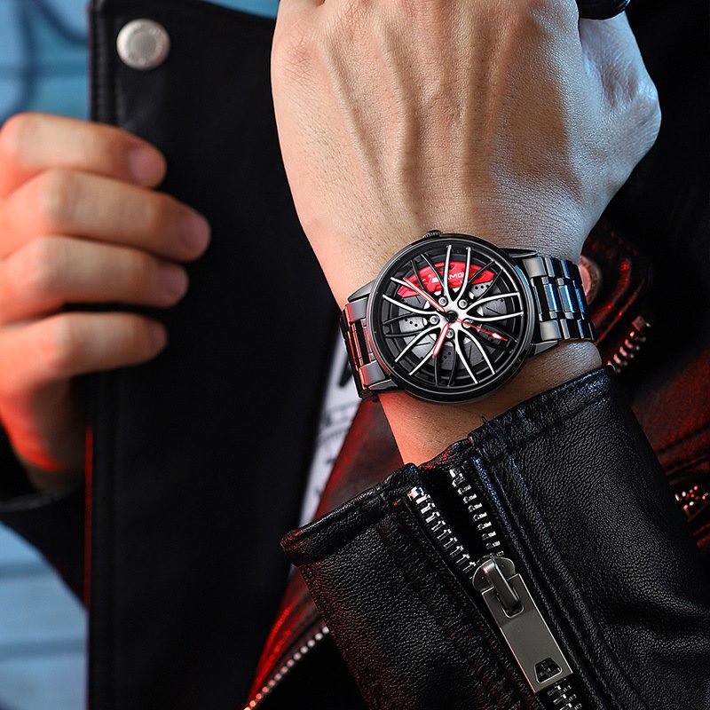 Detailaufnahme der Rennwagen-Uhr für Herren, Präzisionsuhr mit robustem Gehäuse.