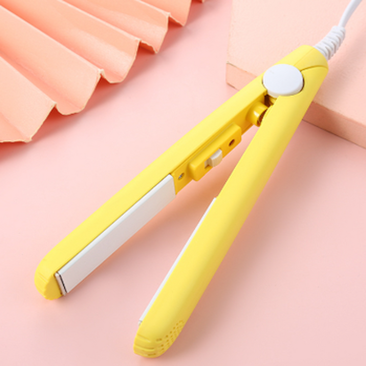 Schonendes Haarstyling dank Keramikbeschichtung: 2-in-1 Mini Glätteisen und Lockenstab.