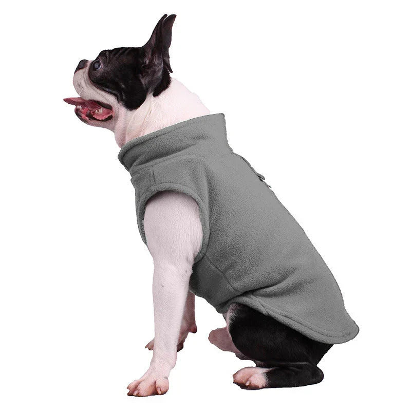 Leichte Ganzjahres Hundejacke, die Schutz vor Wind und Wetter bietet. Komfortable Haustierkleidung für Hunde.