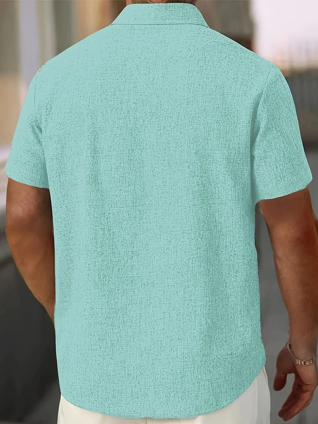 Elegantes Herren Kurzarmhemd, leicht & bequem für Sommermode & Freizeit.