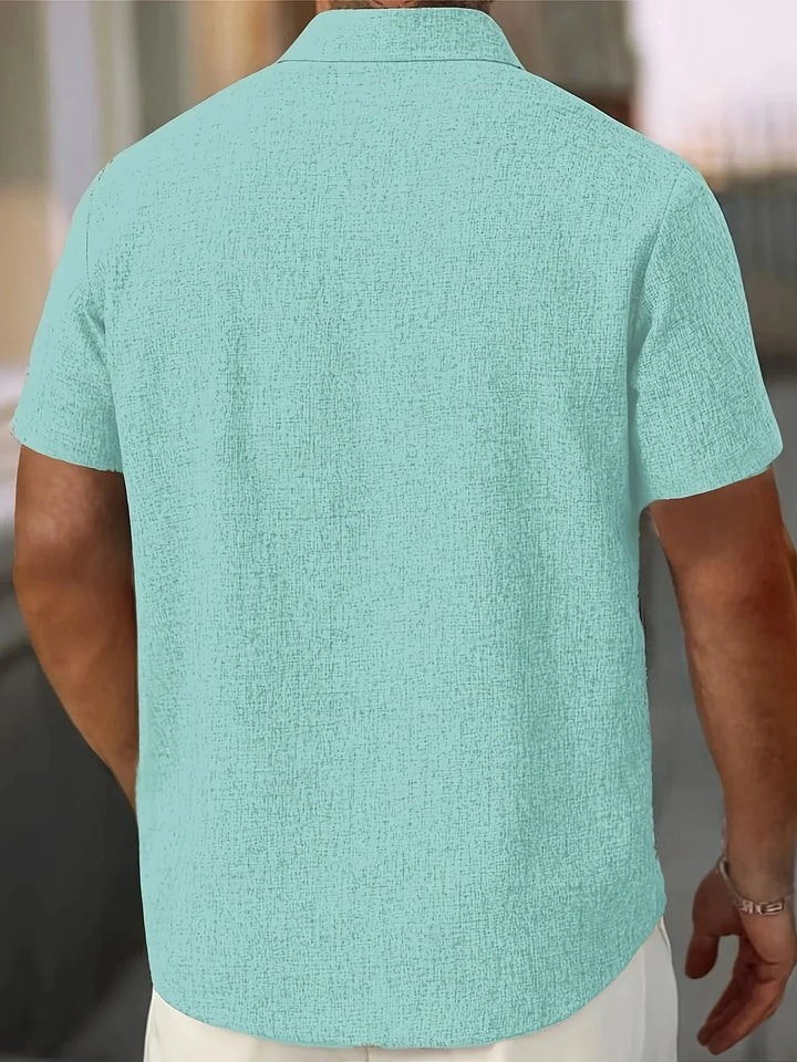Elegantes Herren Kurzarmhemd, leicht & bequem für Sommermode & Freizeit.