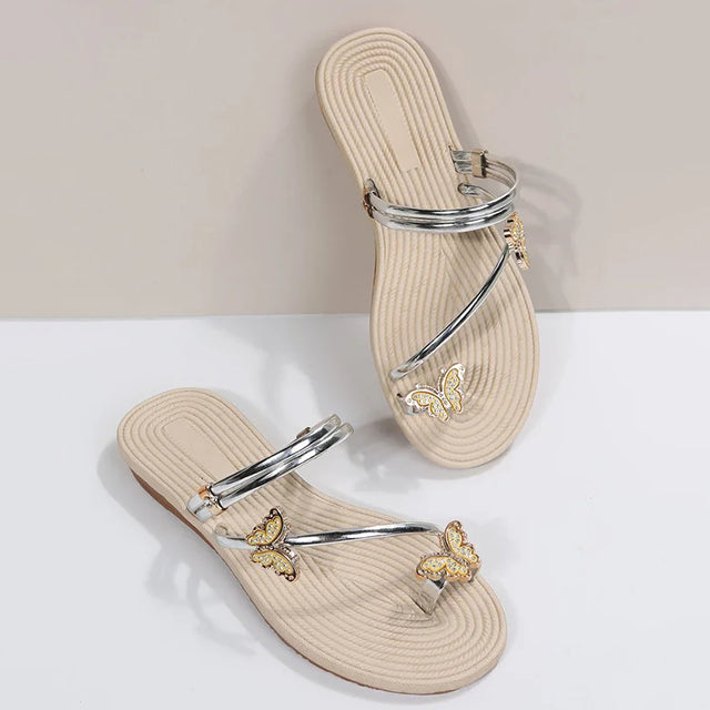 Komfortable Damen Sandalen mit Schmetterlings-Design, perfekt für Urlaub.