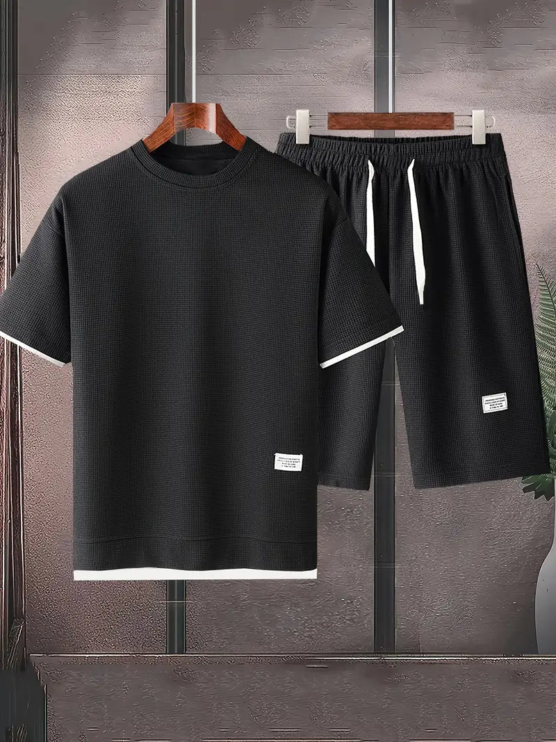 Herren Waffelstrick Freizeit-Set: Lässiges T-Shirt und Shorts, ideal für Haus & Garten.