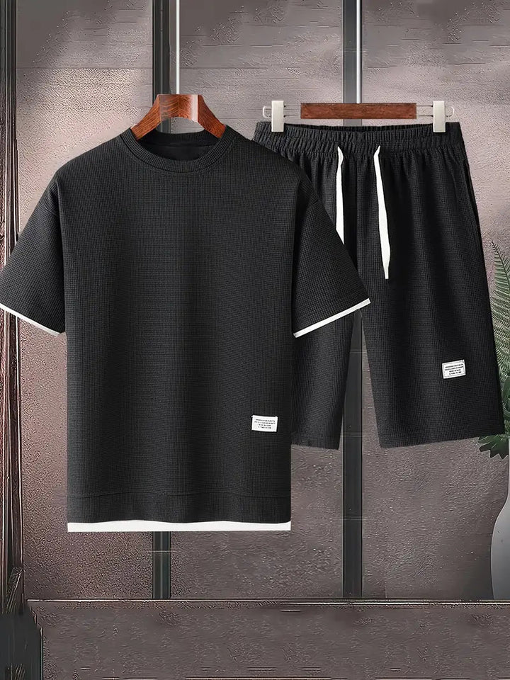 Herren Waffelstrick Freizeit-Set: Lässiges T-Shirt und Shorts, ideal für Haus & Garten.