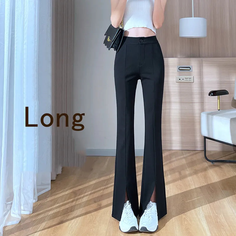 Elegante schwarze Damenhose in Übergröße mit modischem Schlitz & weitem Bein, bequem.