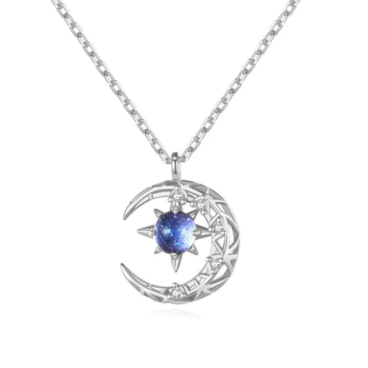 Silberne Damenkette mit funkelndem Halbmond & Stern Anhänger. Eleganter Kristallschmuck als Geschenkidee.