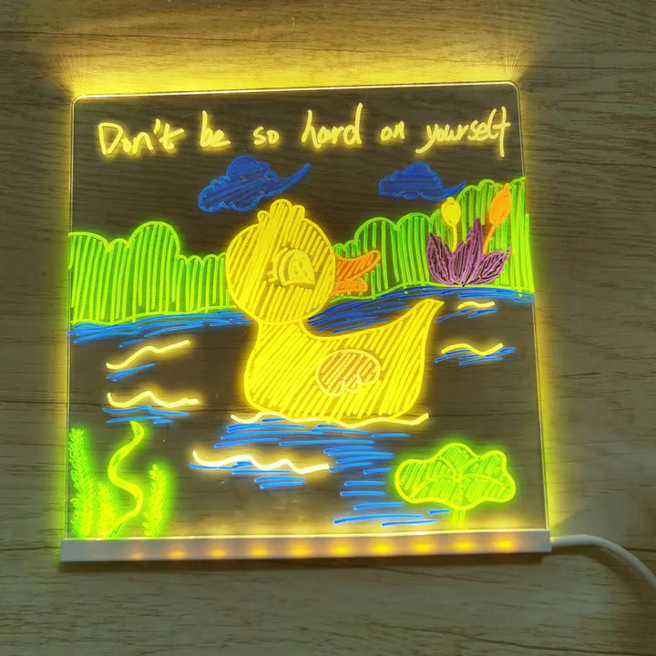 Kreative LED-Zeichenplatte als einzigartige Geschenkidee. Fördert das Malen und ist eine schöne Dekoration.