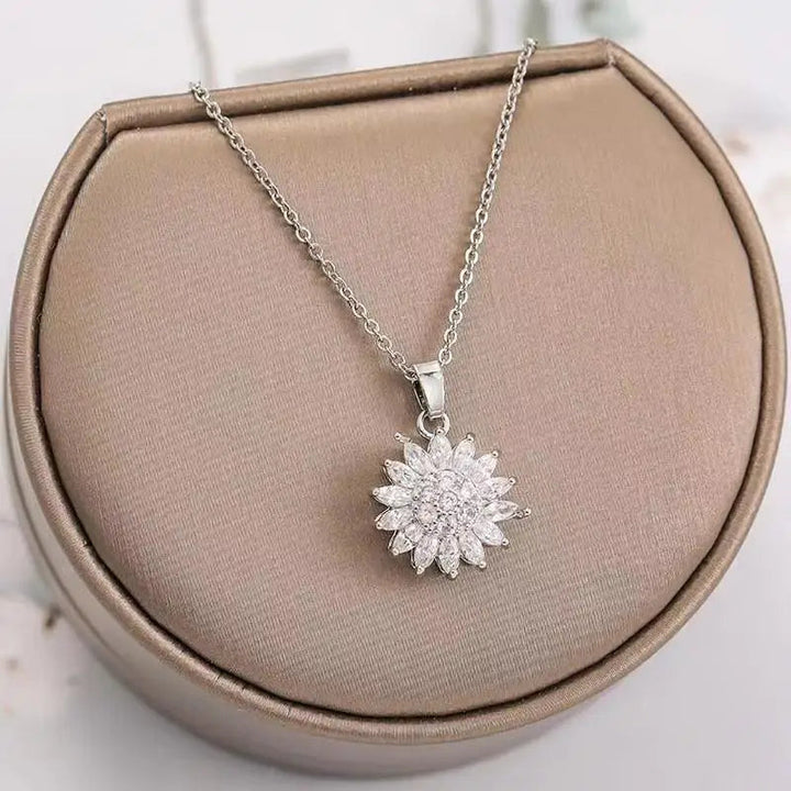 Doppellagige Damen Sonnenblumen Halskette, drehbar und detailreich, ein stilvolles Schmuckstück.
