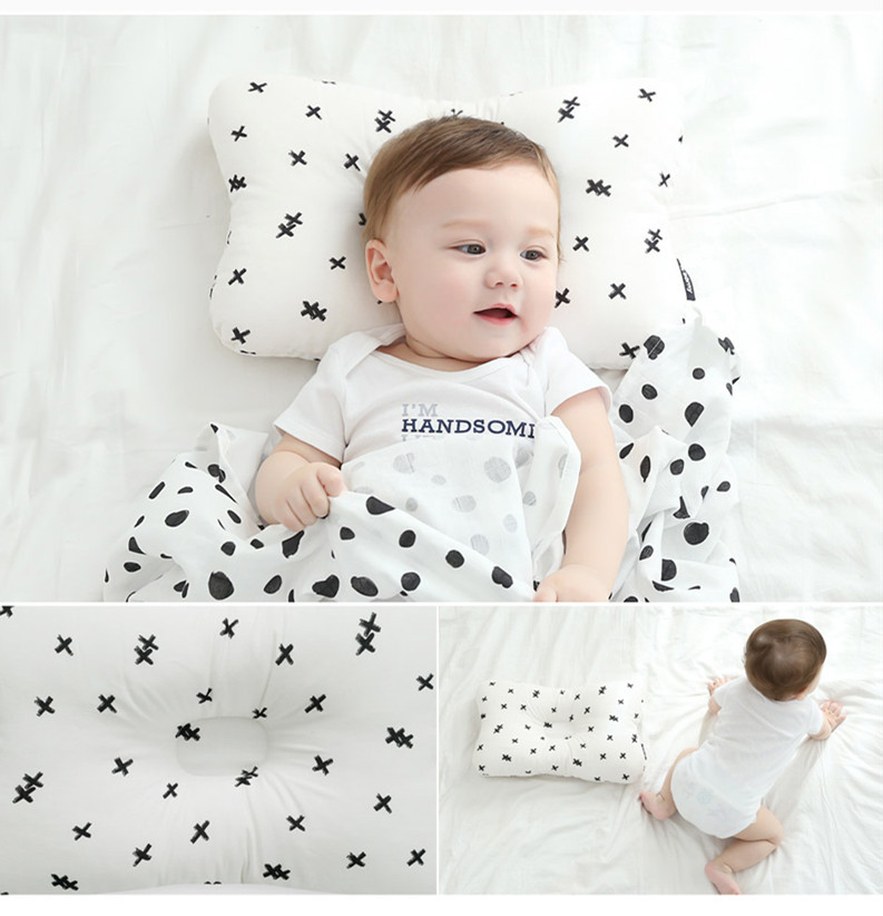 Babykissen zur Prävention von Flachkopf-Syndrom, atmungsaktiv und komfortabel für Babys.