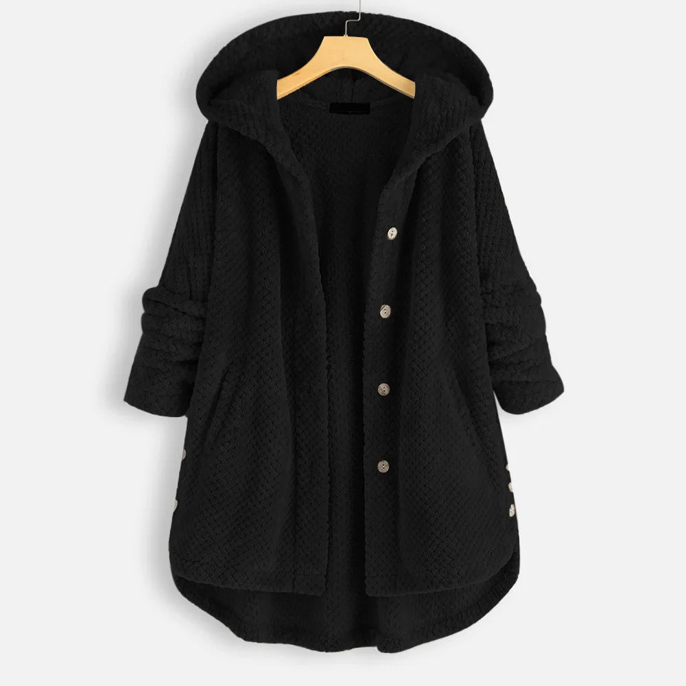 Bequemer Damen Wintermantel in Übergröße mit Kapuze, ideal für Plus-Size-Mode.