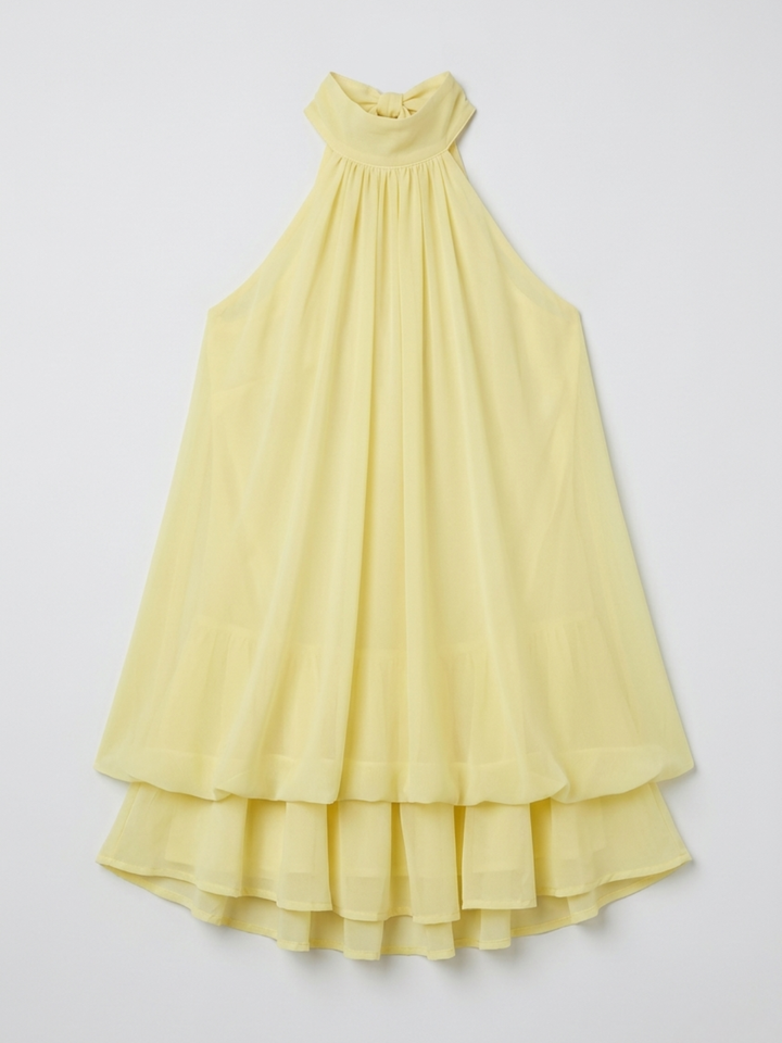 Sommerliches Damen Minikleid, Neckholder, schick & bequem für warme Nächte.