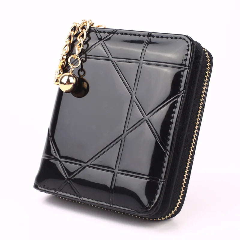 Trendiges Damen Portemonnaie als stylisches Mode-Accessoire und praktischer Reisebegleiter.