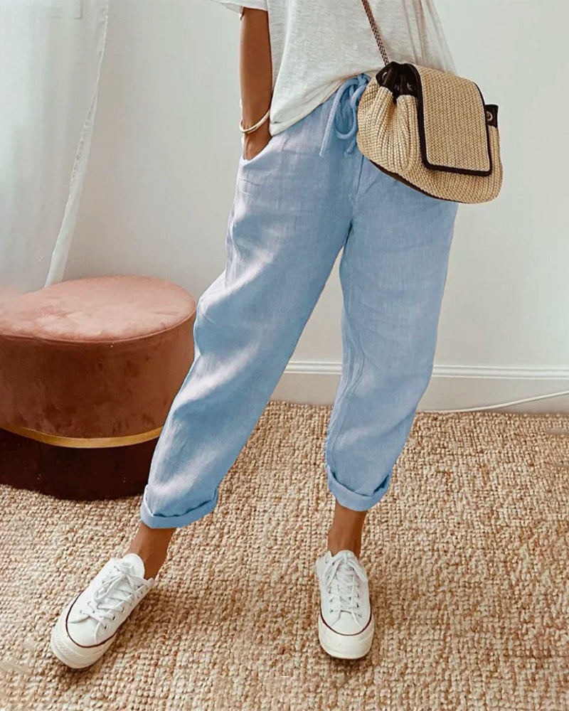 Freizeit-Look: Damen Sommerhose in leichter, atmungsaktiver Qualität, für entspannte Tage und sommerliche Anlässe.