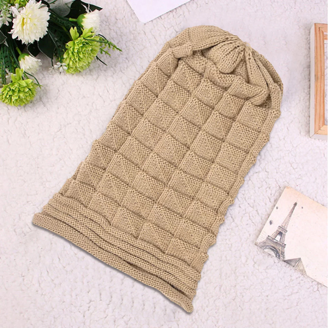 Stilvolle Damen Strickmütze, das ideale Winteraccessoire und Geschenkidee.