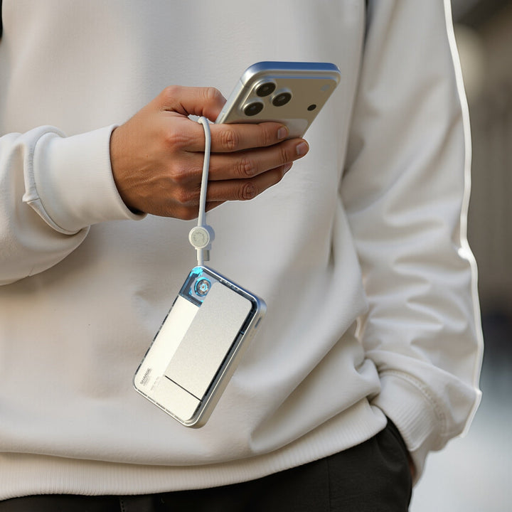 Vielseitige 10.000 mAh Powerbank: Qi2 25W Wireless, 35W USB-C & Magnetfunktion für Smartphones.