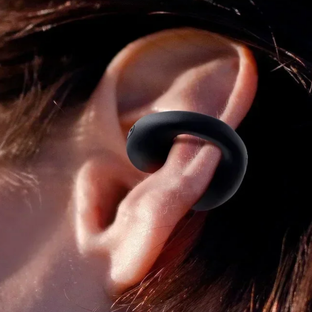 Innovative Bluetooth Knochenschall-Kopfhörer, offenes Ohr-Design für sicheren Halt beim Sport.