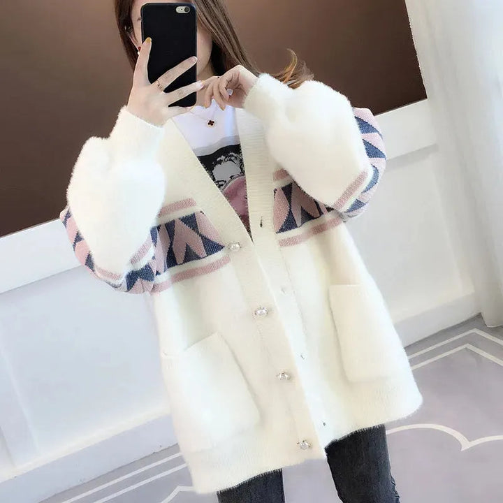 Vielseitiger Damen Pullover in Übergröße, gestrickt und locker – perfekt für jede Damenmode.