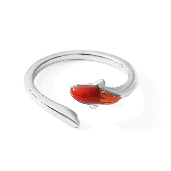 Tierring Roter Koi: Handgefertigter Unisex-Ring mit lebhaftem Roten Koi, symbolisiert Erfolg, Reichtum & Ausdauer.