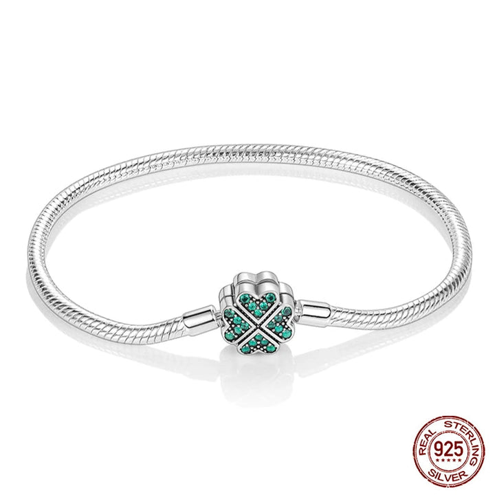 Elegantes Damen 925 Silberarmband mit himmlischen Charms: funkelnde Sterne, Mond & Zirkone. Perfektes Geschenk.