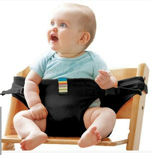 Babysicherheit im Hochstuhl mit diesem verstellbaren Gurt. Sorgt für Ruhe beim Füttern.