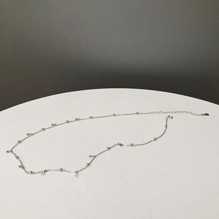 Elegante Damenhalskette aus 925 Sterling Silber, zierlich, mit glänzenden Silberperlen & Scheiben.