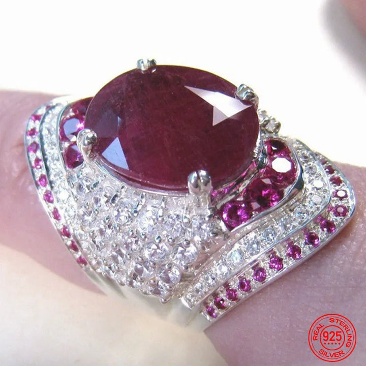 Zeitloser 925 Silber Rubinring für Damen, ein eleganter Luxusring und ideales Geburtstagsgeschenk.